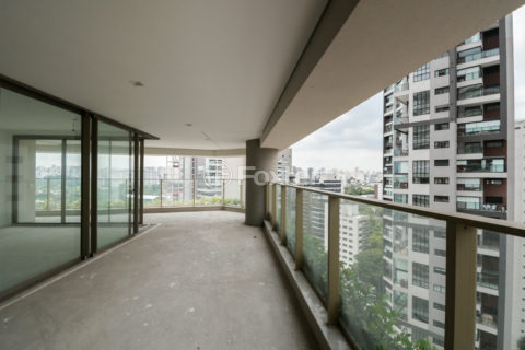 Image 11 - 1030195