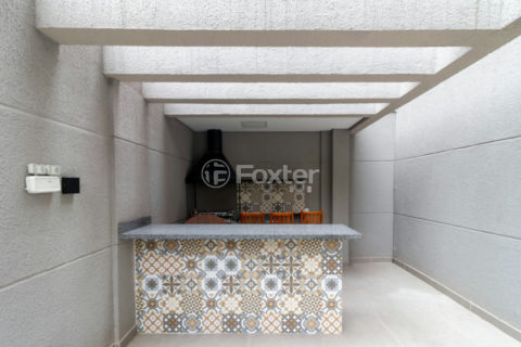 Image 33 - 1030200