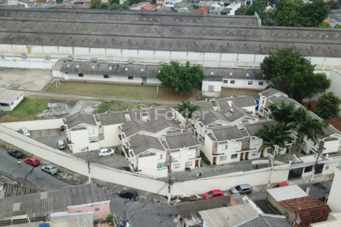 Image 44 - 1030202