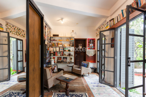 Image 32 - 1030213