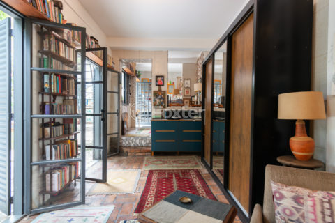 Image 36 - 1030213