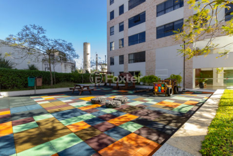 Image 33 - 1030221