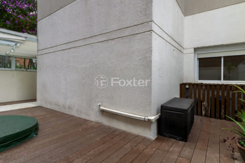 Image 42 - 1030223