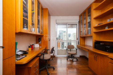 Image 38 - 1030224