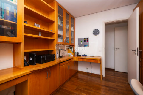 Image 35 - 1030224