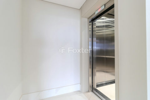 Image 21 - 1030259