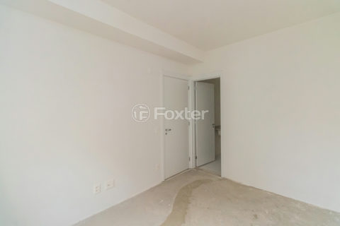 Image 32 - 1030269