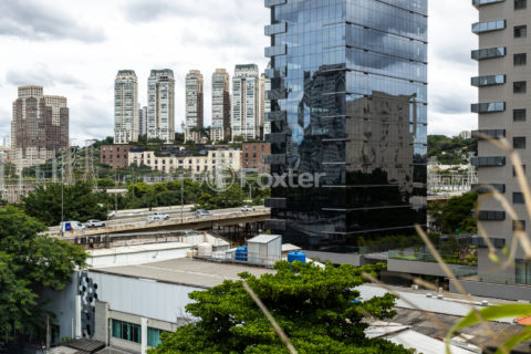 Image 12 - 1030272