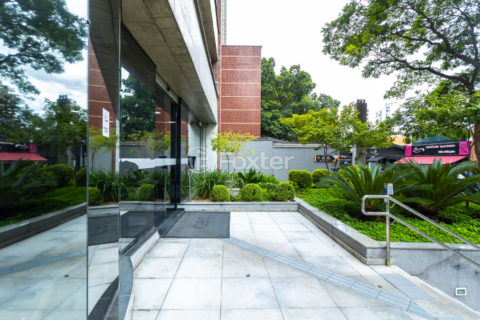 Image 35 - 1030272