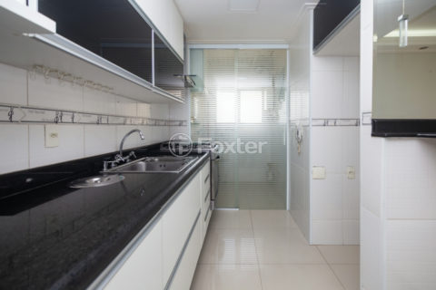 Image 9 - 1030275