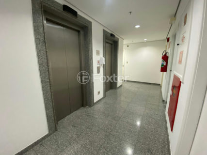 Image 17 - 1030283