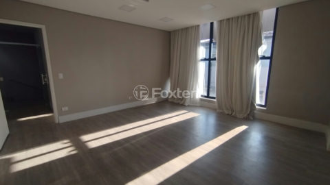 Image 21 - 1030287