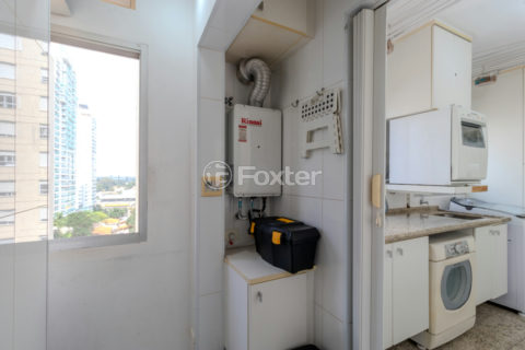 Image 25 - 1030302