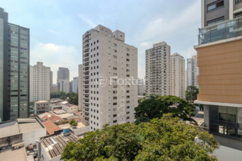 Image 11 - 1030302
