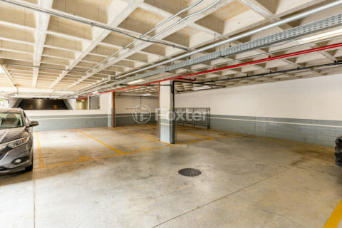Image 42 - 1030306
