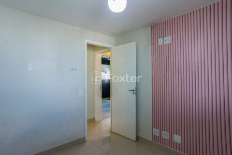 Image 34 - 1030310