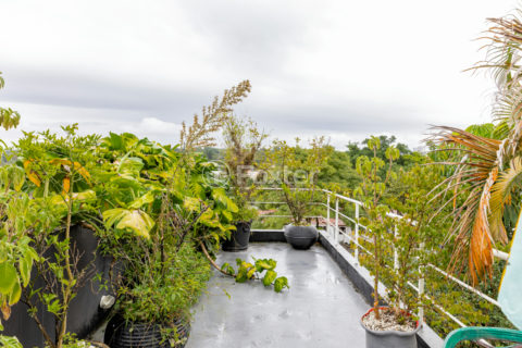 Image 9 - 1030311