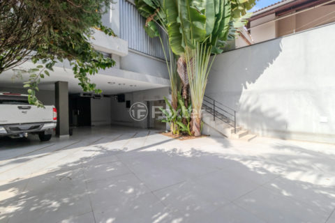 Image 35 - 1030324