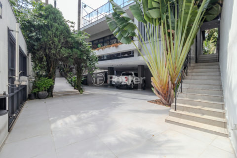 Image 37 - 1030324