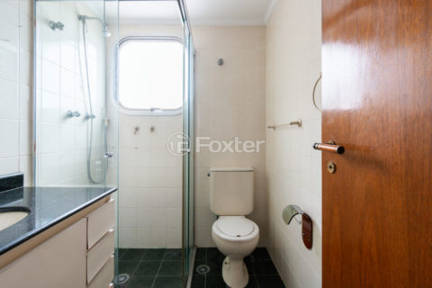 Image 29 - 1030335