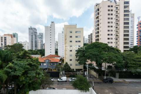 Image 22 - 1030335