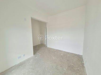 Image 32 - 1030338