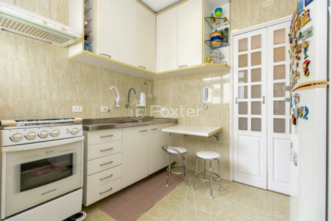 Image 21 - 1030343