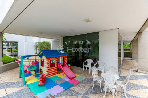 Image 37 - 1030343
