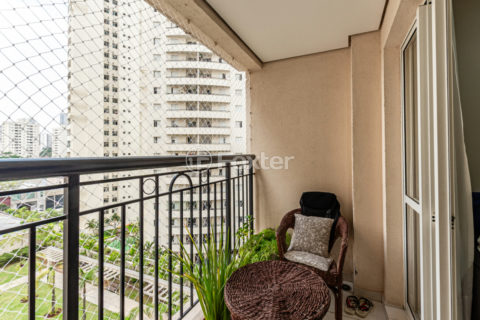 Image 7 - 1030349