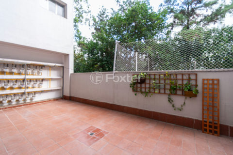 Image 32 - 1030368