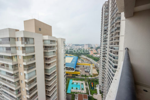 Image 10 - 1030378