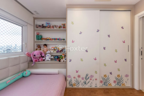 Image 25 - 1030383