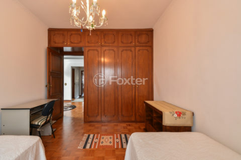 Image 31 - 1030402