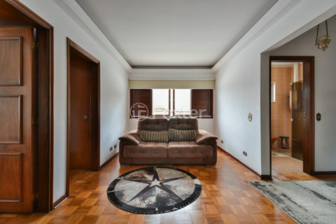 Image 27 - 1030402
