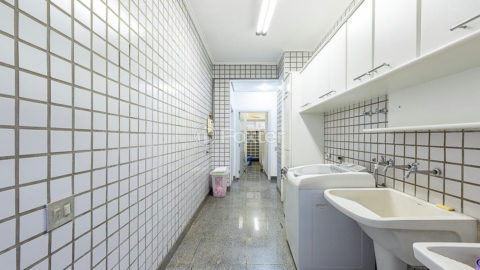 Image 32 - 1030403