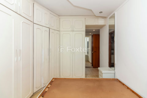 Image 21 - 1030415