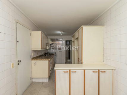 Image 30 - 1030420