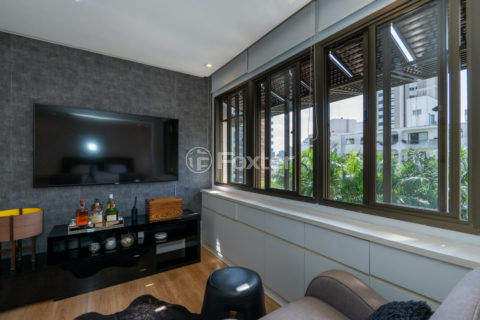 Image 32 - 1030425