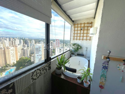 Image 32 - 1030440