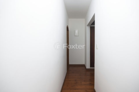 Image 32 - 1030452