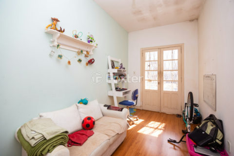 Image 34 - 1030472