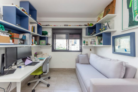 Image 16 - 1030473