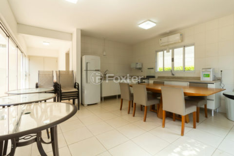 Image 42 - 1030478