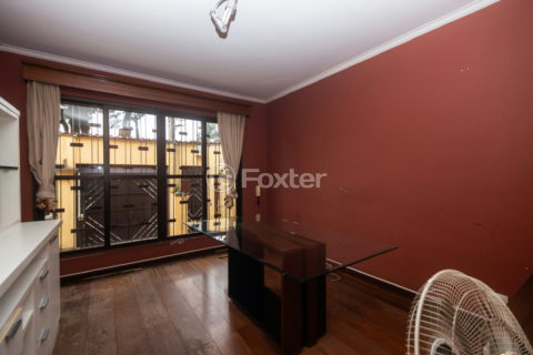 Image 37 - 1030526