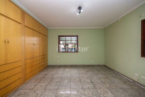 Image 40 - 1030526
