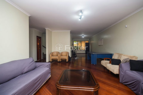 Image 3 - 1030526