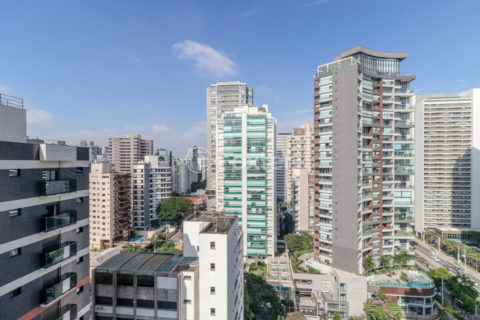 Image 10 - 1030532