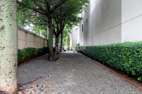 Image 37 - 1030544