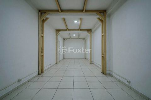 Image 33 - 1030551