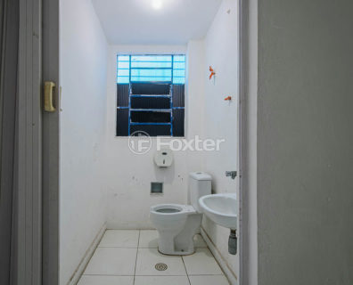Image 9 - 1030551